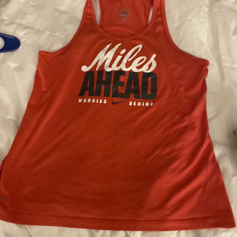 NIKE gym Tank